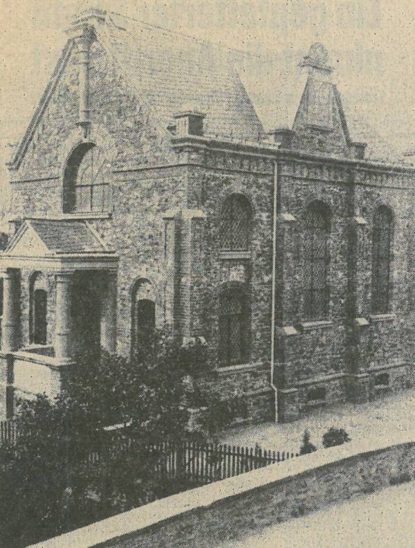 Die Synagoge von Nastätten, deren Bau 1902 eingeleitet wurde. Die Einweihung fand am 5. und 6. August 1904 statt