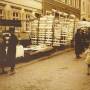 foto_0075_flecken_marktstaende_in_der_roemerstrasse_um_1930.jpg